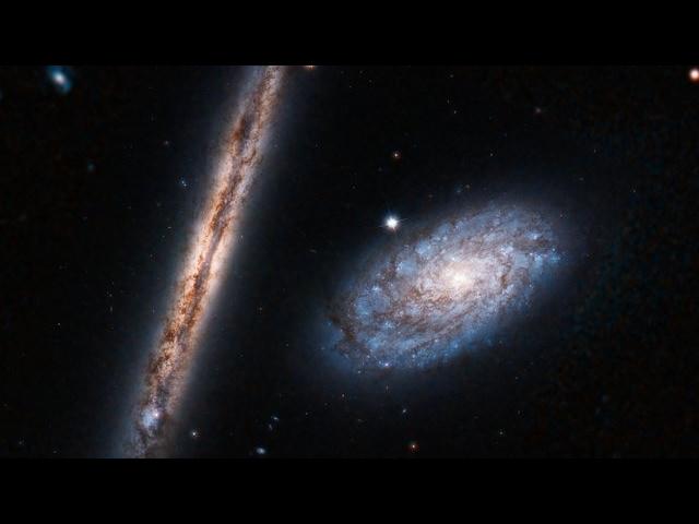 Zoom-in on NGC 4298 and NGC 4302