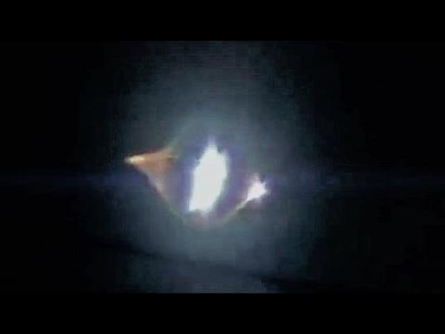 UFO dropping small spheres caught on video in Maspalomas, Canarias