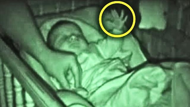 Baby Makes Hand Signals Every Night - Parents Call Doctor When Realising Why