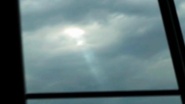 UFO Sighting At Airport! Mysterious UFO Incident As Unexplained Lights Appear On Video