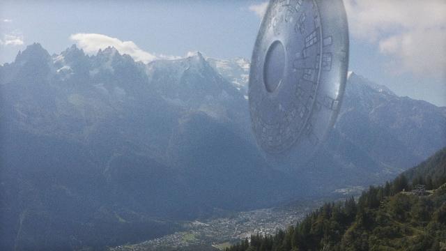 Stationary UFO Mothership Recorded In The Mountains of Austria (CGI) ????