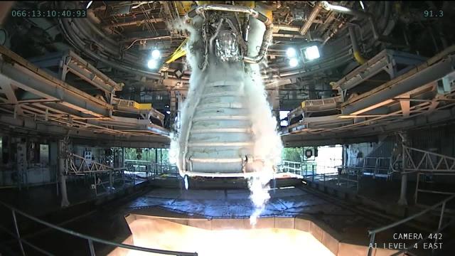 Hotfire! NASA tests Artemis moon rocket engine at Stennis Space Center