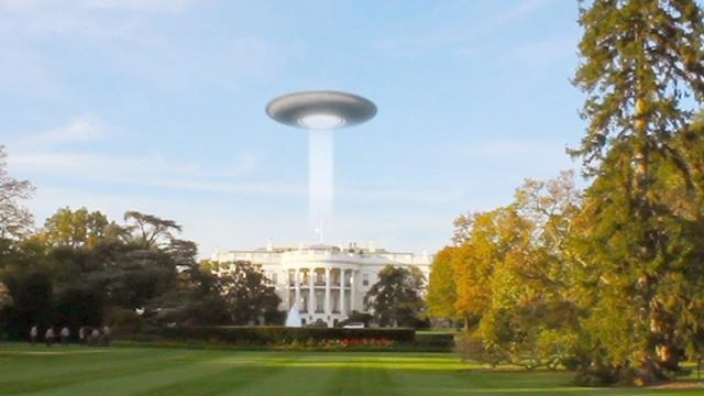 Disc-shaped UFO caught on Tape over White House !!! Aug 2018