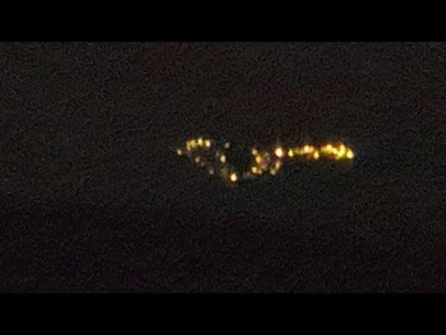 Huge UFO Filmed at Night In VIRGINIA, USA ! ????