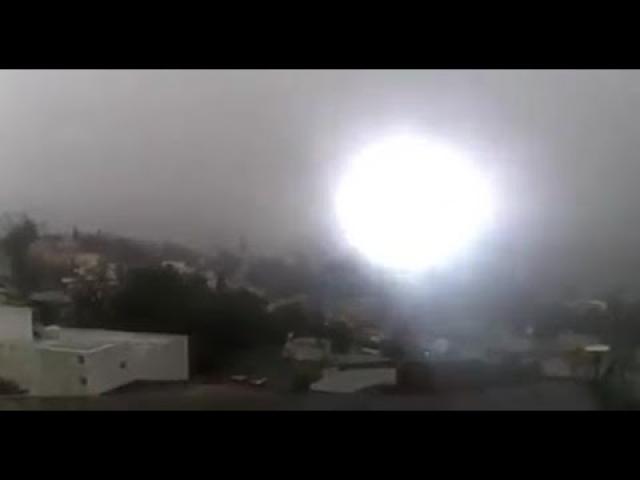 Ball of light filmed during storm in Lisbon, Portugal