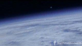 AWESOME UFO SNAPPED BY NASA 2013 HD