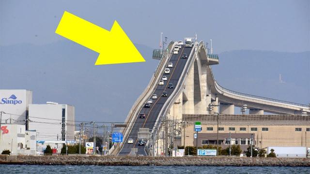This Bridge Is So Scary That People Shouldn’t Be Allowed To Drive Across It On Their Own