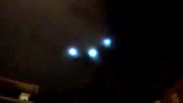 Strange Lights in triangle formation hovering over people in Spain, Oct 2022 ????