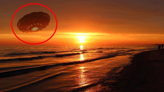 Real UFO Lightning Videos Caught On Camera!! Unbelievable UFO Sightings With Aliens!!