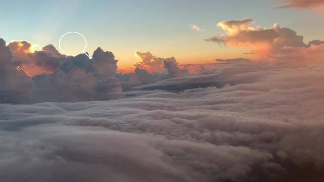 Unknown flying object at huge speed over Port au Prince