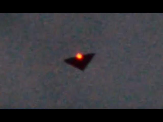 CONFIRMED TR3B Exists!!Real UFO Footage 2016~alien sightings over Air Force Base USA 2016