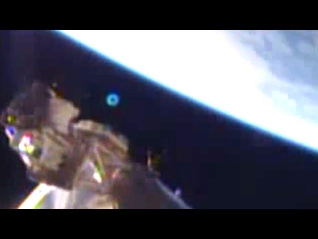 Breaking News! NASA Scuttles Feed As UFOs Track The Dragon! 2/10/2015