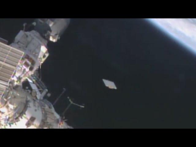 UFO Sightings ET Life Form Visits ISS? NASA Video Baffles Experts! 2014