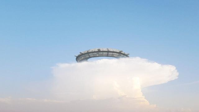 Driver spotted large UFO over storm cloud in SPAIN !!! Aug 2018