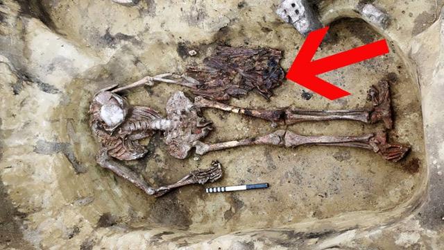 Archaeologists In Russia Are Baffled By The Mysterious Skeleton Of A Real-Life Birdman