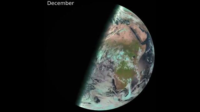 365-day time-lapse of Earth images shows sunlight movement