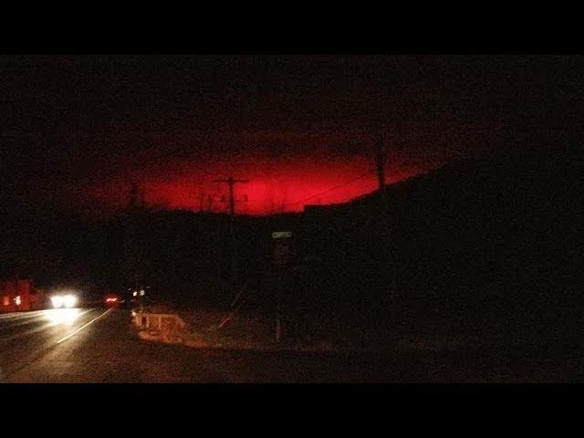 Chilling moment night sky turns RED as ‘alien explosions’ erupt over New York